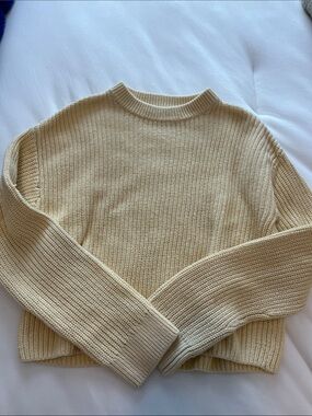 H&M Cream Ribbed Crewneck Sweater
